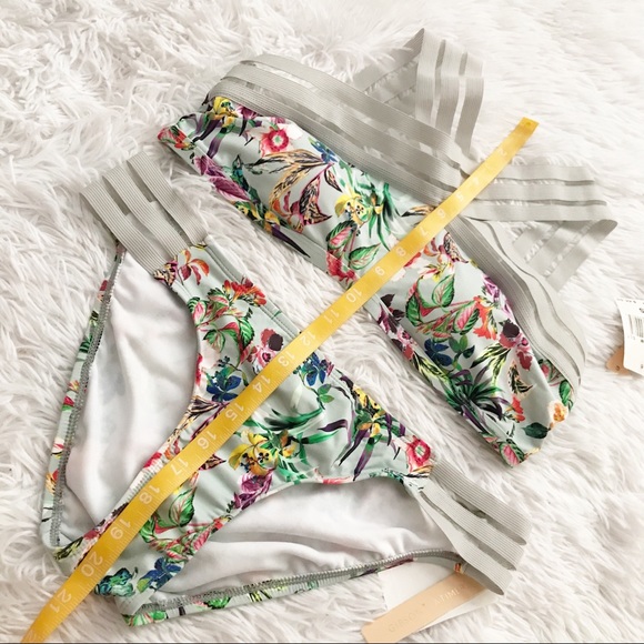 Gibson Latimer Floral Gray Criss-Cross Bikini NWT - Picture 4 of 6